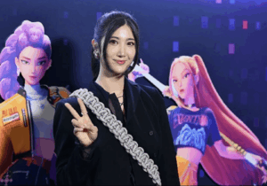 golden singer "ejae" image