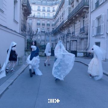 MAMIHLAPINATAPAI - 아일릿(ILLIT) ALBUM COVER